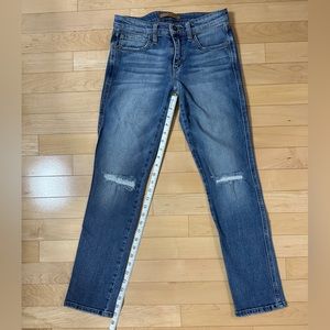 Joe’s Jeans Mid Rise Boyfriend Slim Ankle
The Billie Ankle